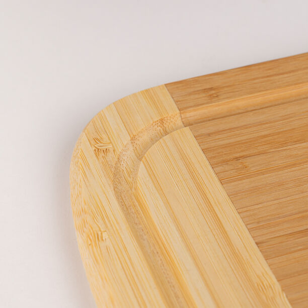 Bamboo Cutting Board With Juice Grooved Borders  image number 3