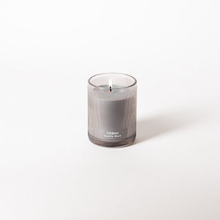 Vanilla musk scented candle in a jar 220g