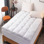 Cottage plush mattress topper with a down proof finish 180*200*10cm image number 1