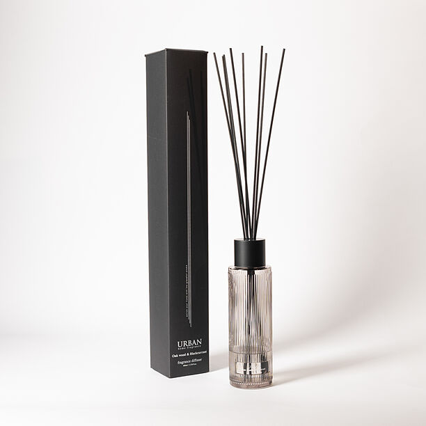 Oak wood & Blackcurrant diffuser with fiber sticks set 430ml image number 0