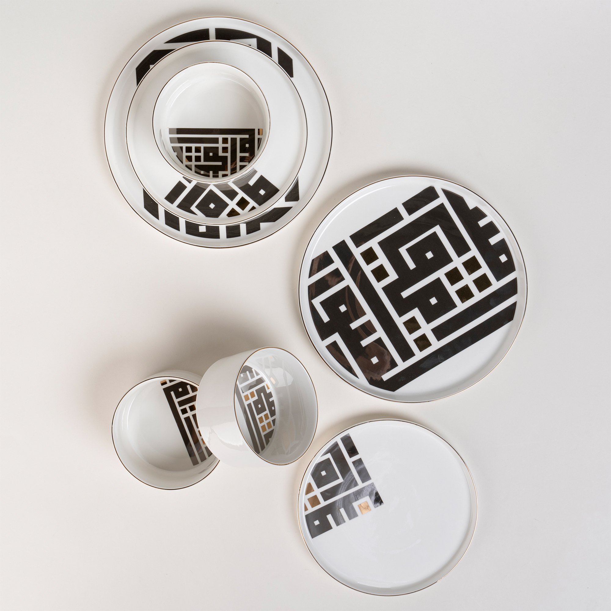 

Kov 18 Pieces Dinner Set