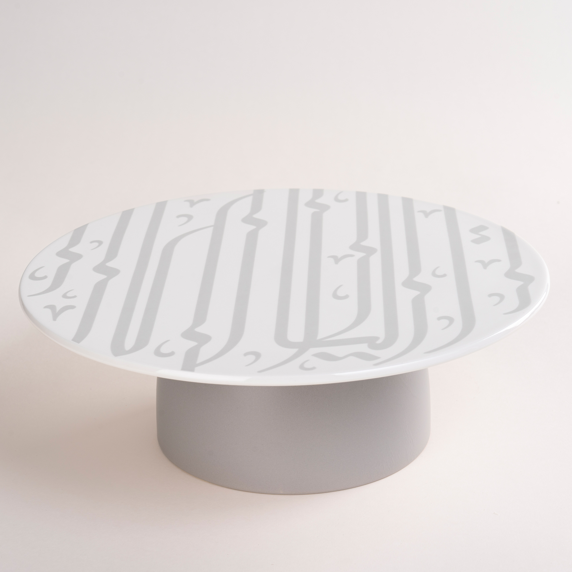 

La Mesa grey/white porcelain 1 cake stand